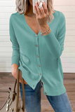 Suéter informal con cuello en V y hebilla de retazos lisos (12 colores)