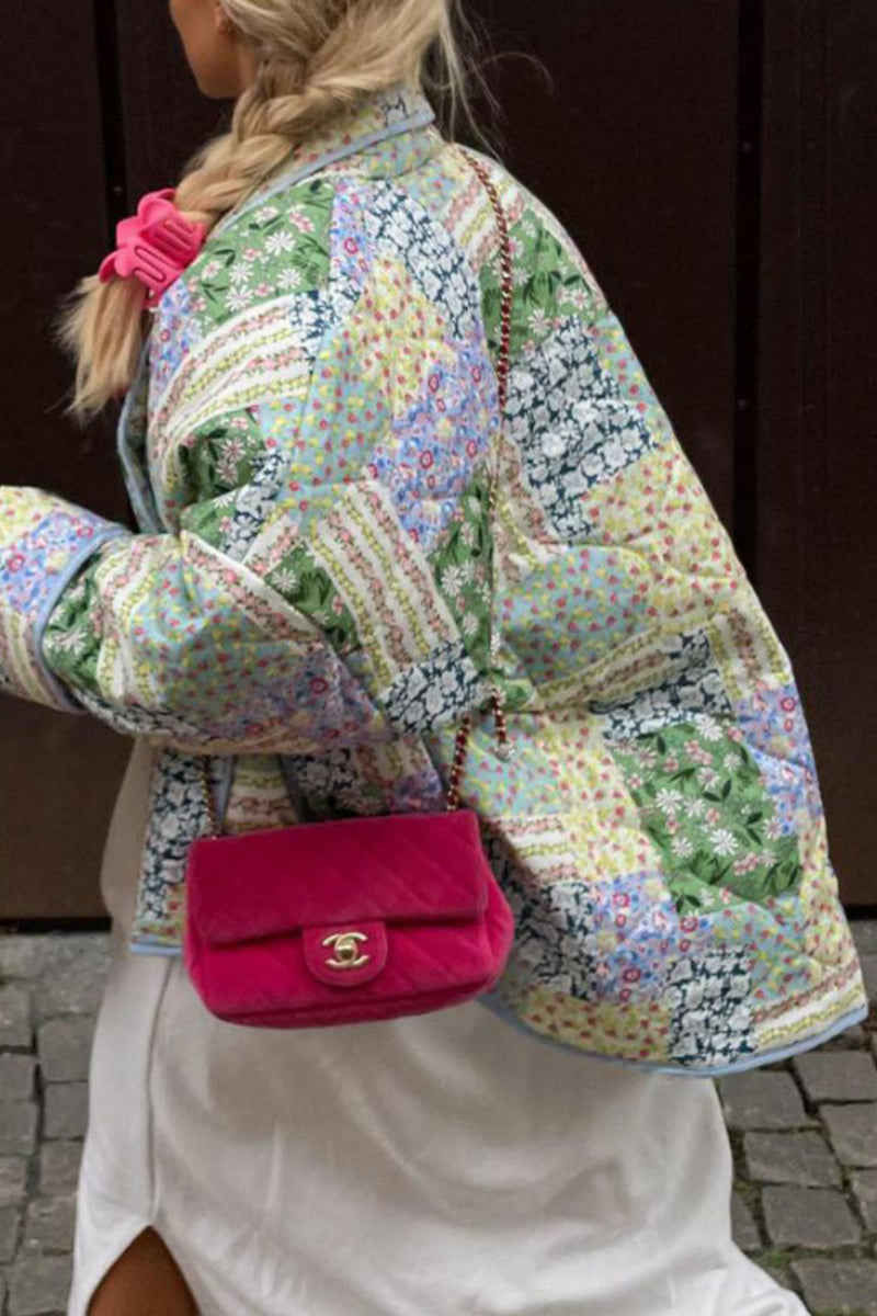 Prendas de abrigo informales con cuello vuelto y bolsillo floral