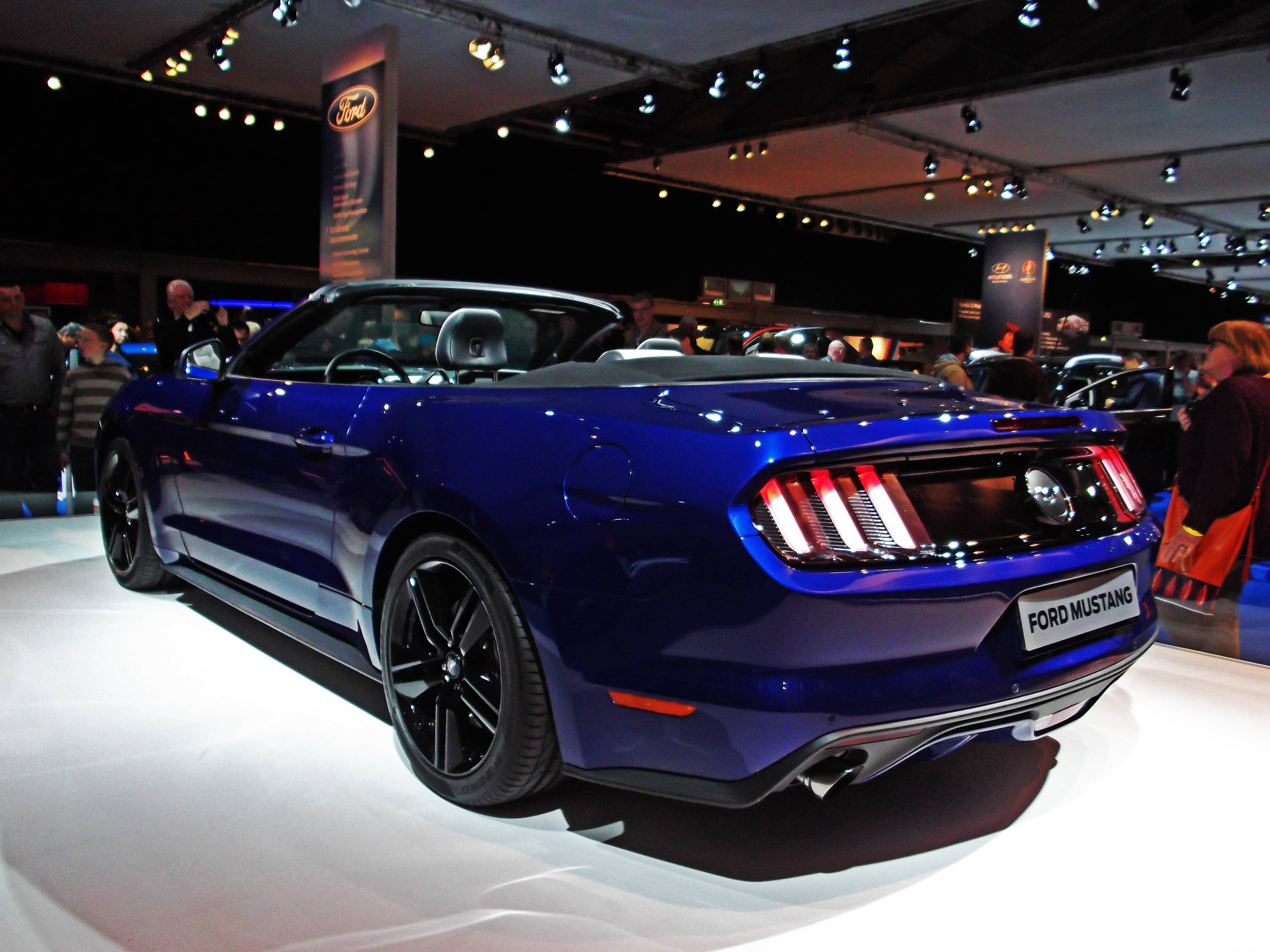 Ford_Mustang_convertible
