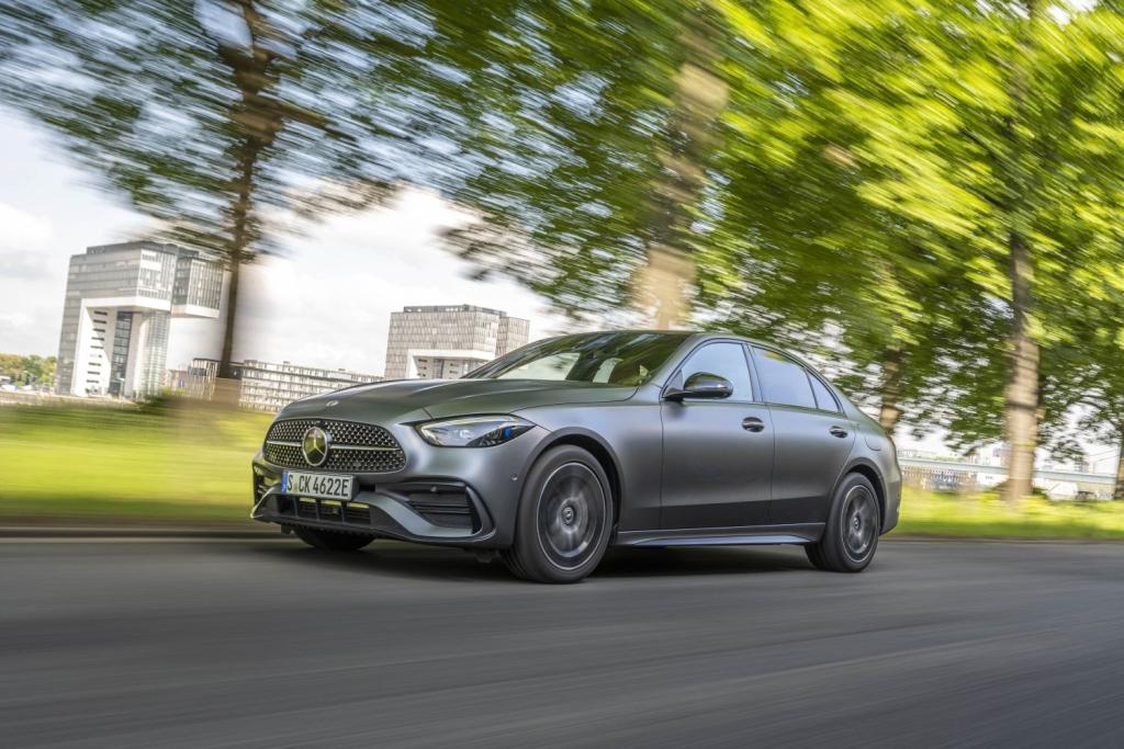 - bcchauto- Top 10 safe luxury cars in 2022