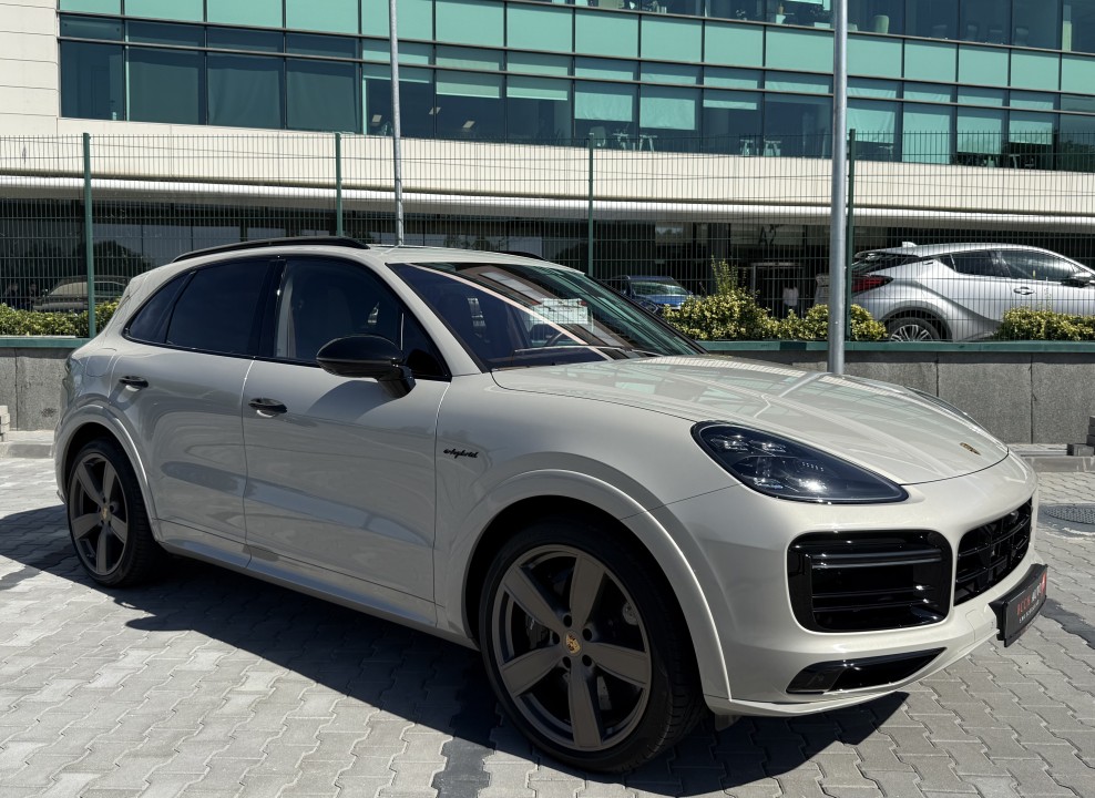 Porsche Cayenne Turbo S E-Hybrid