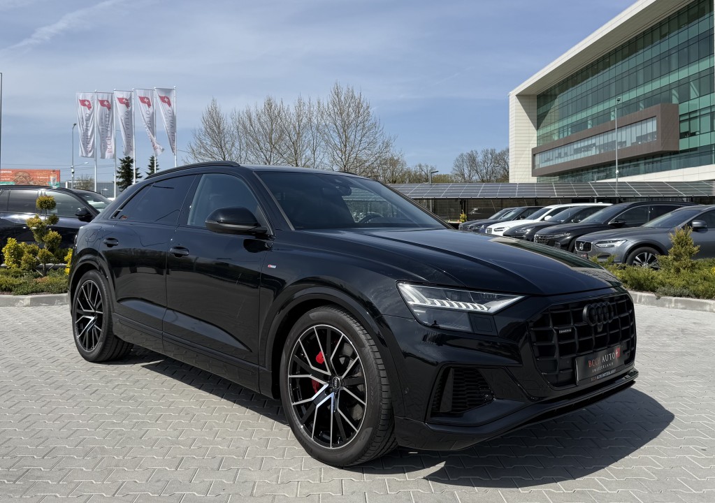 Audi Q8 60 TFSIE quattro tiptronic S-Line