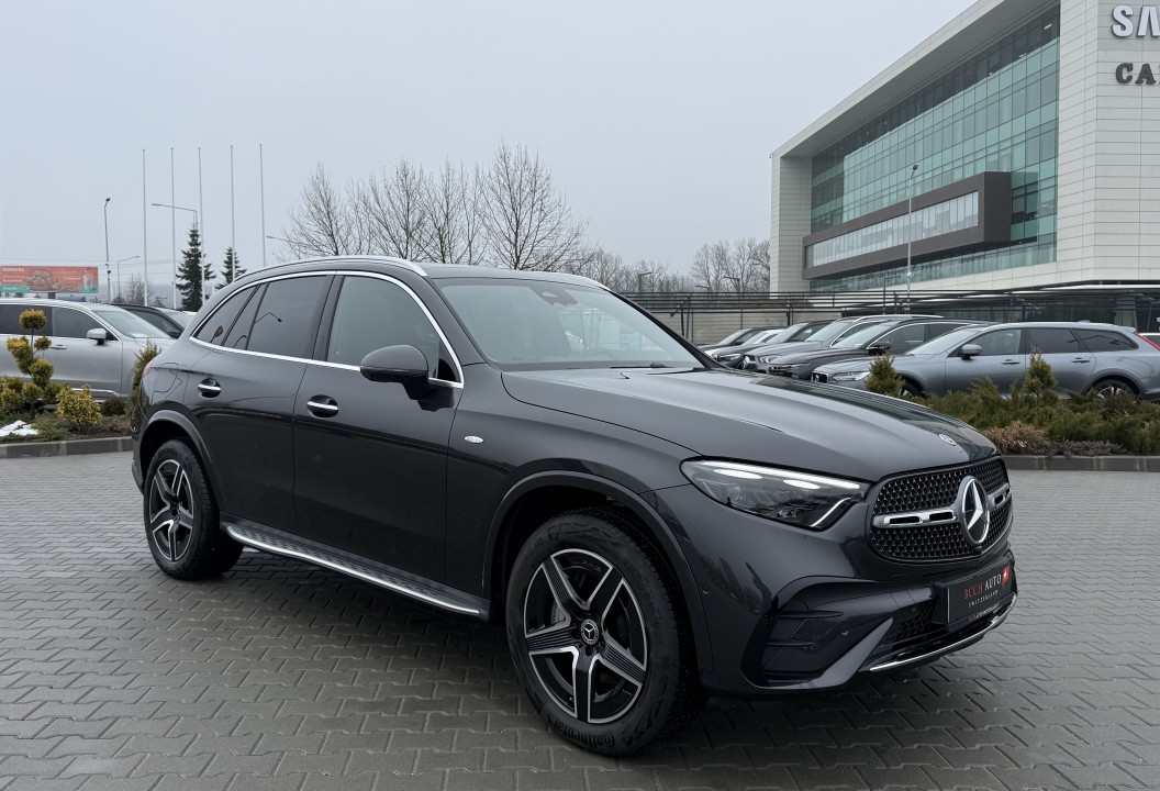 Mercedes-Benz GLC 300e 4MATIC AMG Line