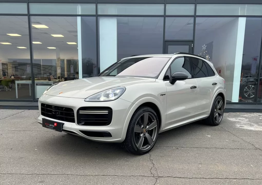 porsche cayenne turbo s