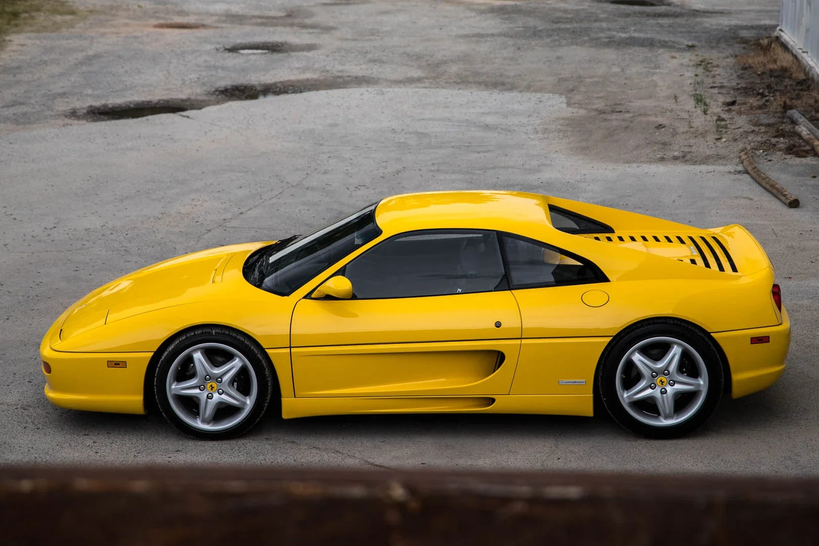 yellow Ferraris