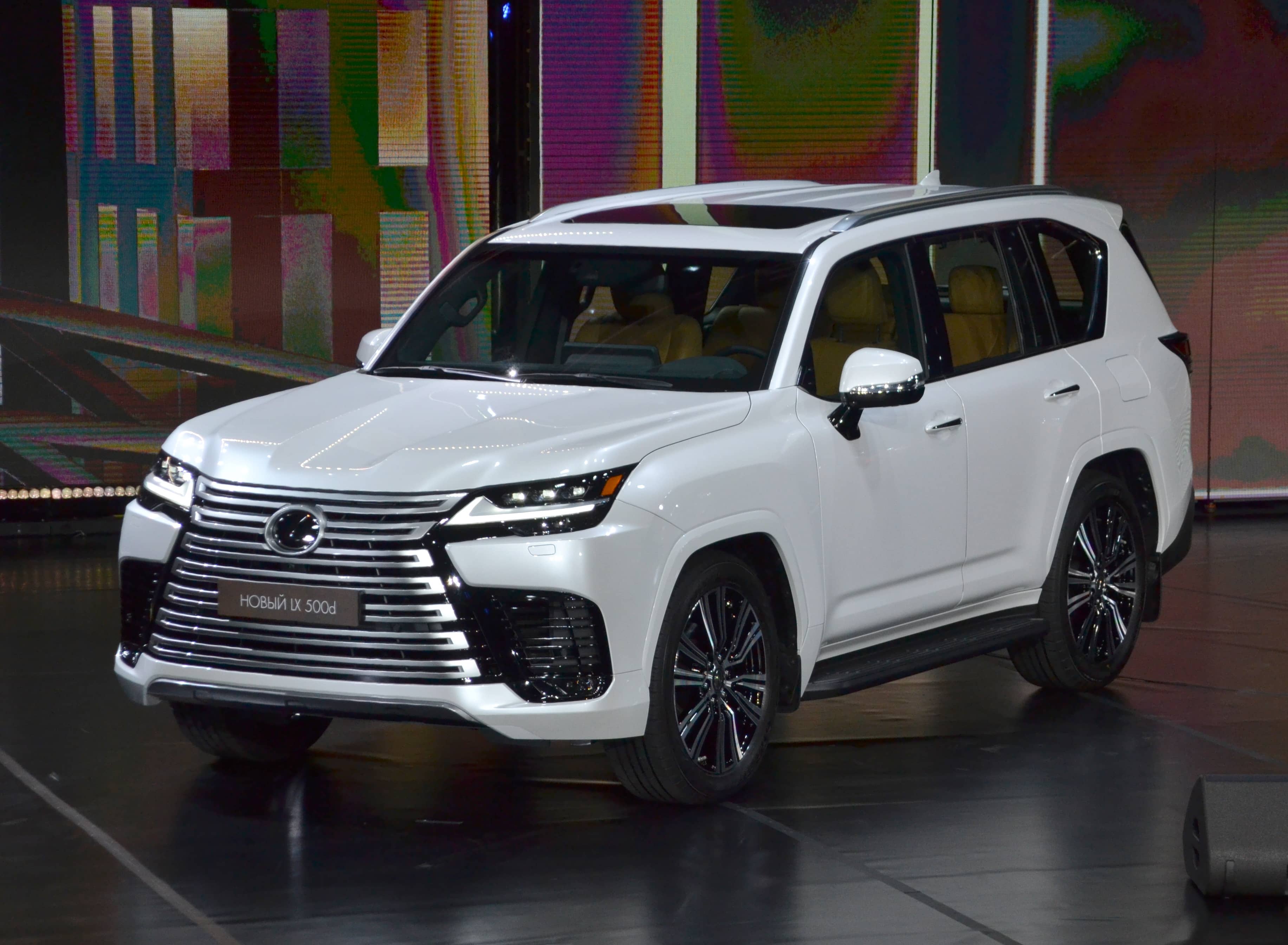 Lexus LX