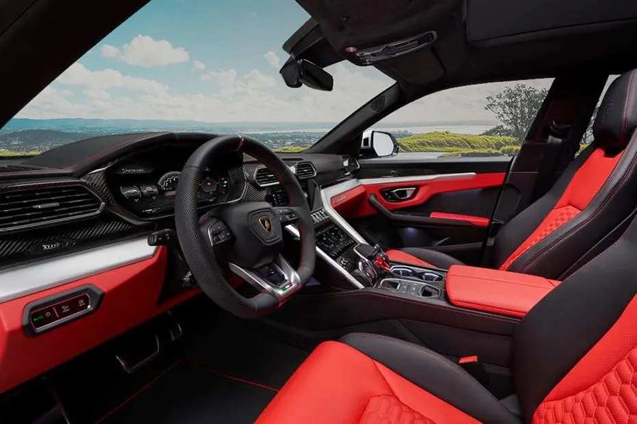 2026 Lamborghini Urus interior