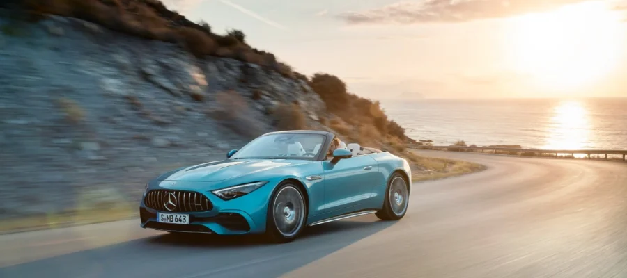 Mercedes-Benz abandons the 4-cylinder engine for the new SL model
