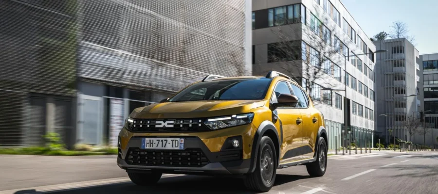 Renault Clio becomes the new sales leader in Europe, Dacia Sandero drops from the podium