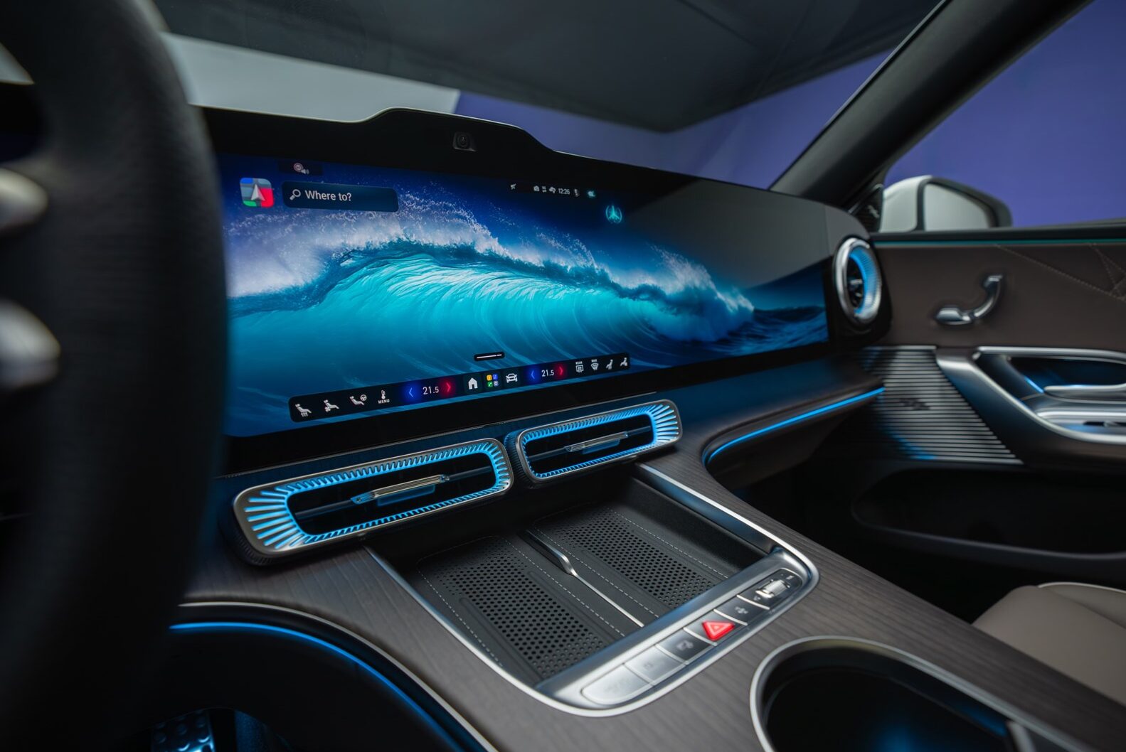 Mercedes-Benz reveals the first images of the interior of the new electric C-Class