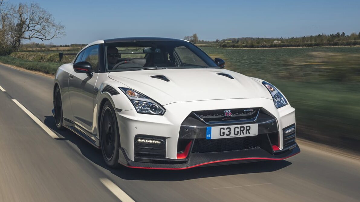 The head of Nissan officially announces the development of the new generation GT-R